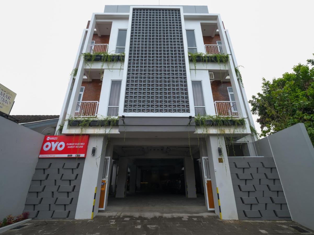 Super Oyo Collection O 90023 Damar Kusumo Guest House Maguwo Bagian luar foto