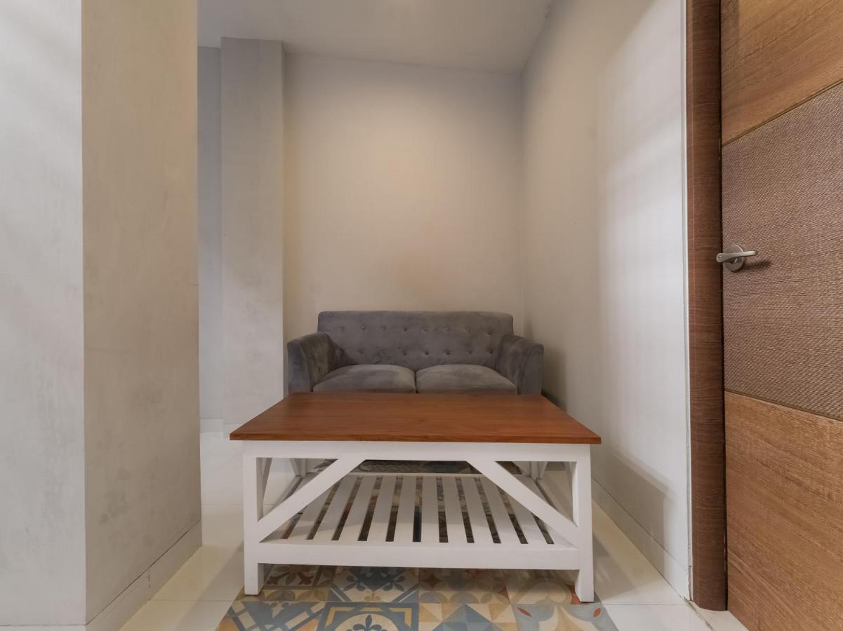 Super Oyo Collection O 90023 Damar Kusumo Guest House Maguwo Bagian luar foto