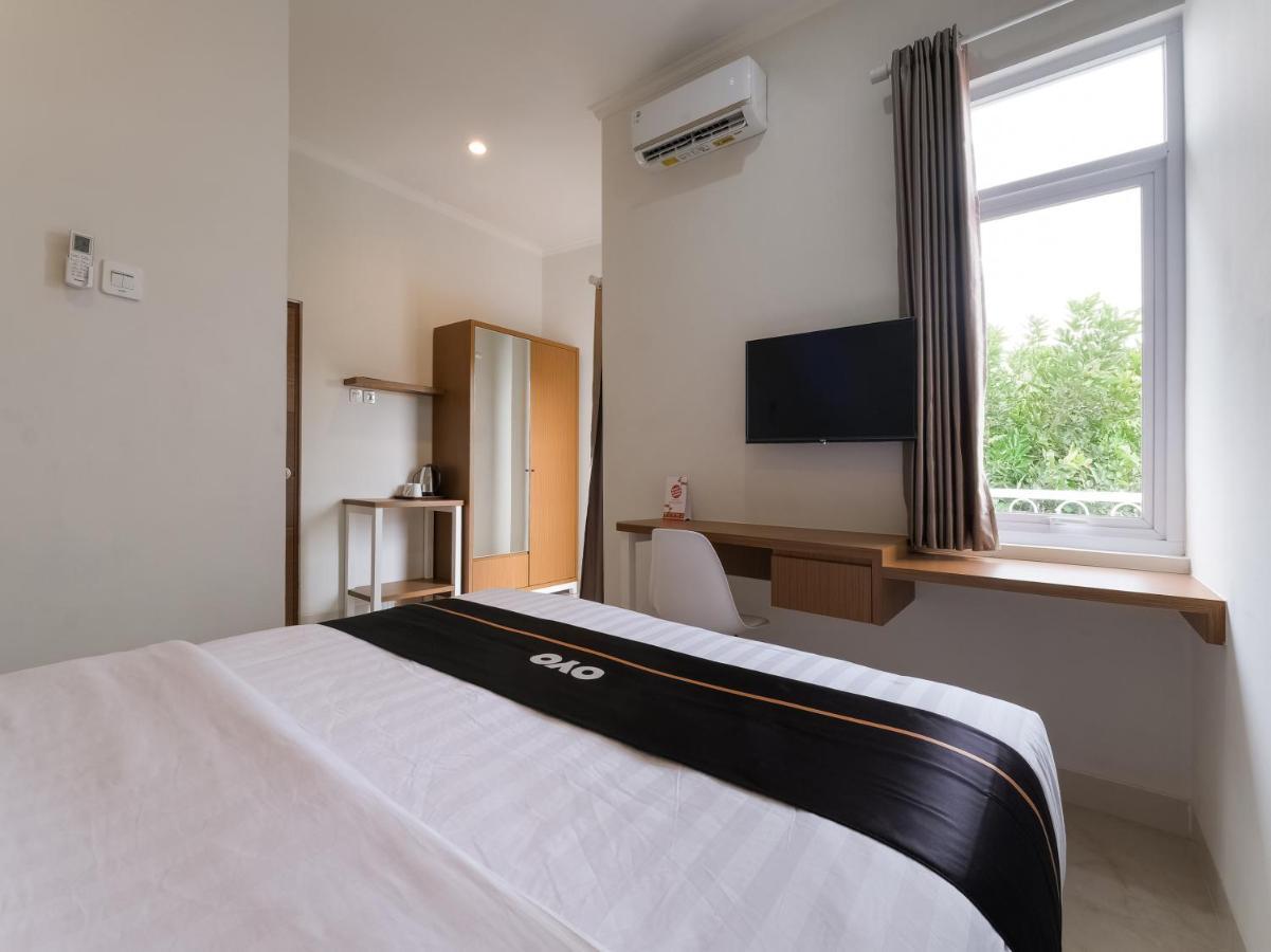 Super Oyo Collection O 90023 Damar Kusumo Guest House Maguwo Bagian luar foto