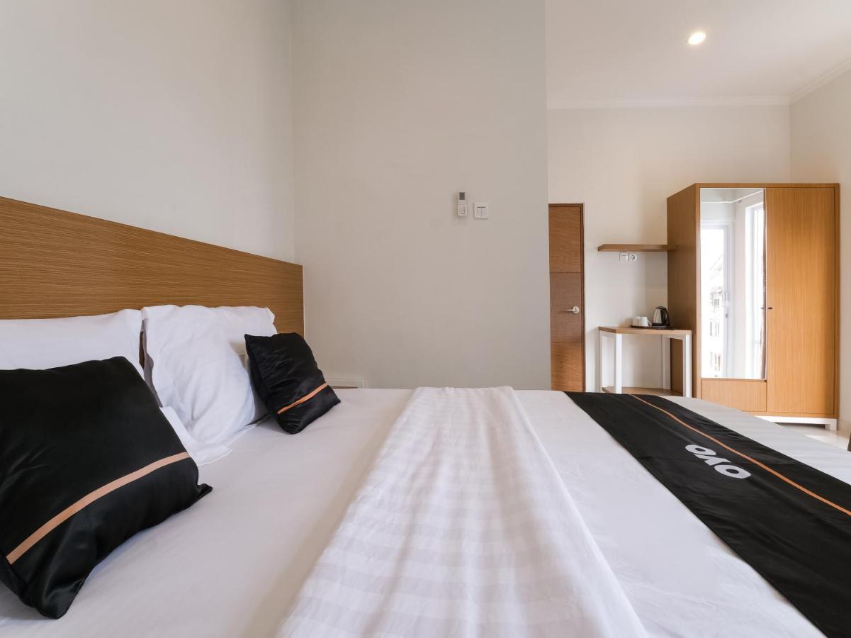 Super Oyo Collection O 90023 Damar Kusumo Guest House Maguwo Bagian luar foto